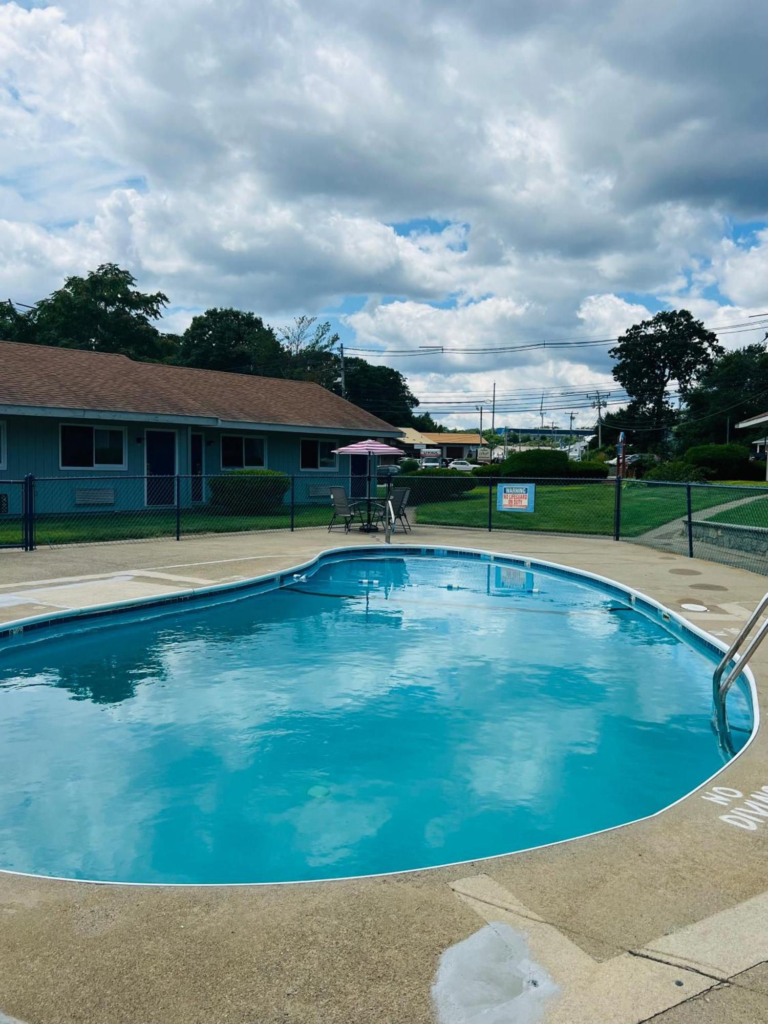 Captain'S Lodge Motel Gloucester Εξωτερικό φωτογραφία